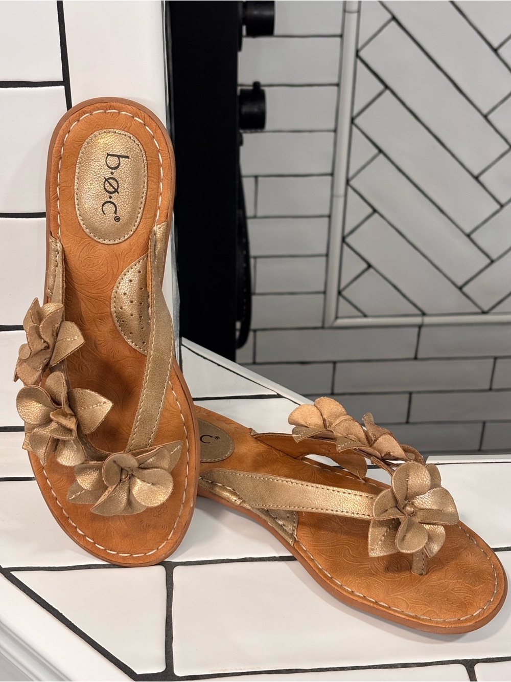 b.o.c. Metallic Gold Floral Thong Sandals